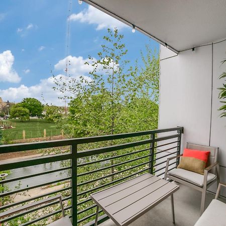 Downtown Apartment With Riverwalk Views Free Parking Pet Friendly Centrally Located On The Riverwalk San Antonio Kültér fotó