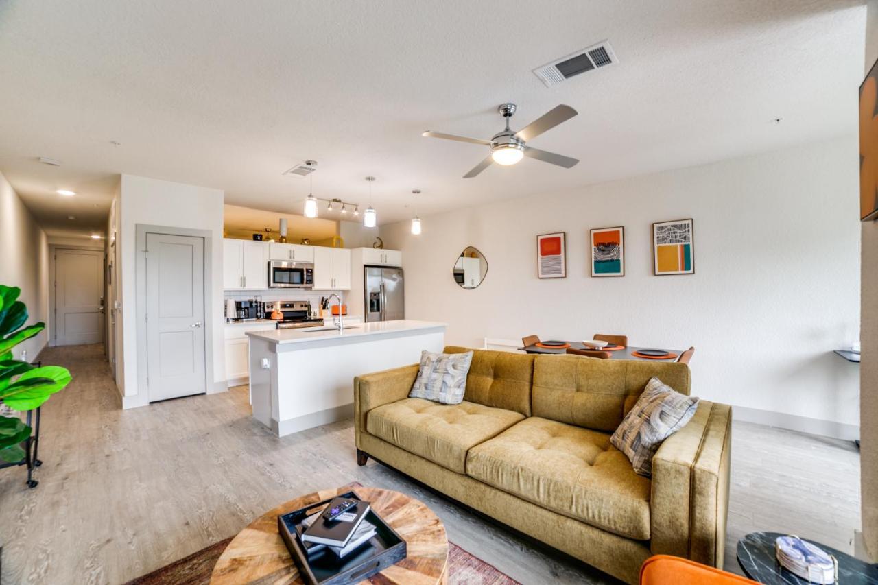Downtown Apartment With Riverwalk Views Free Parking Pet Friendly Centrally Located On The Riverwalk San Antonio Kültér fotó